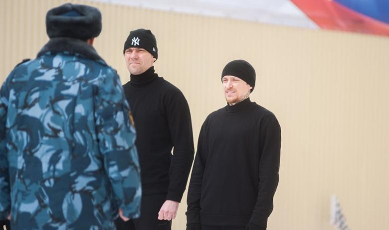 Павел Мамаев (справа)