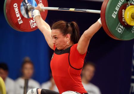 IWF отстранила Алееву из-за подозрений в нарушении антидопинговых правил