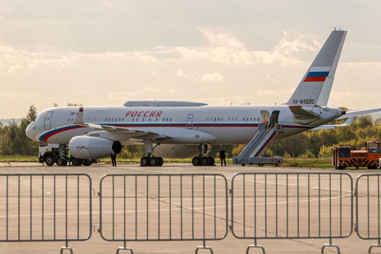 Ту-204