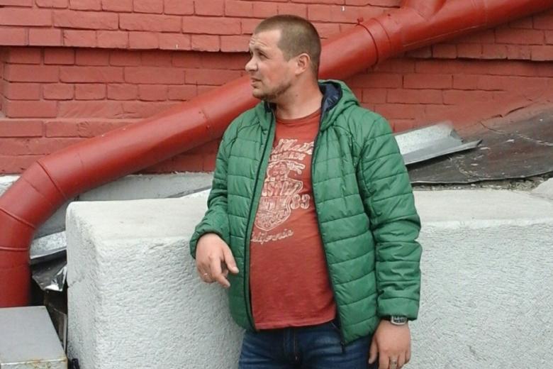 Владлен Татарский  (настоящее имя военкора Максим Фомин)