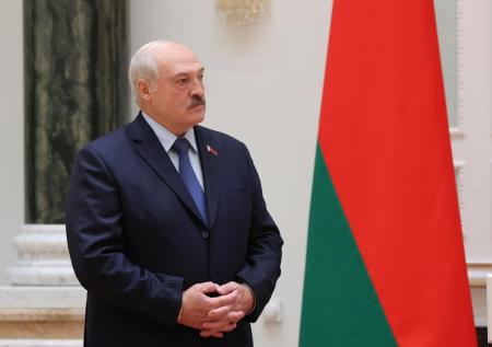 «Набирает очки»: политолог о дровах Лукашенко для Европы