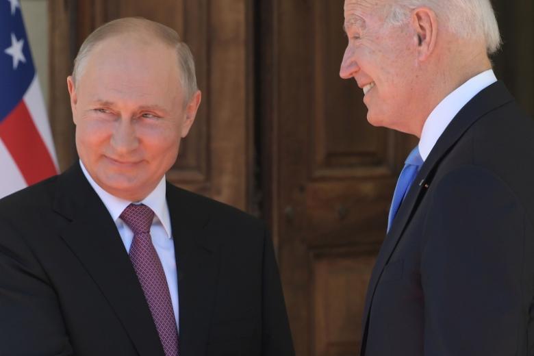 Владимир Путин и президент США Джо Байден
