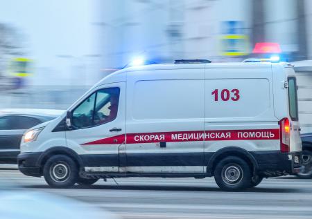 Семья из 13 человек отравилась парами после травли тараканов