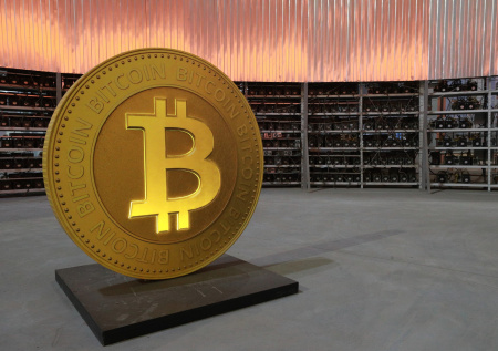 Биткоин ночью опустился ниже $65 тыс.