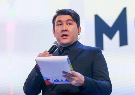 «Насколько это необходимо?»: Мусагалиев о блогерах, ставших певцами