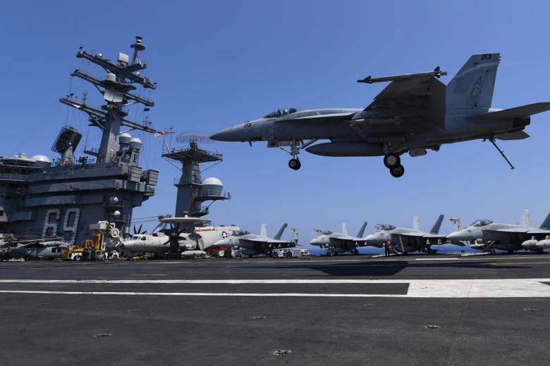 Авианосец ВМС США «Дуайт Д. Эйзенхауэр»