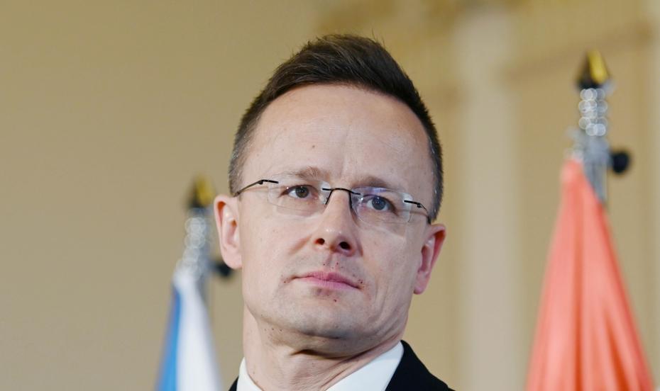 Петер Сийярто