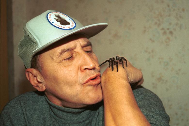 Николай Дроздов с пауком Телемахом, 1997 год
