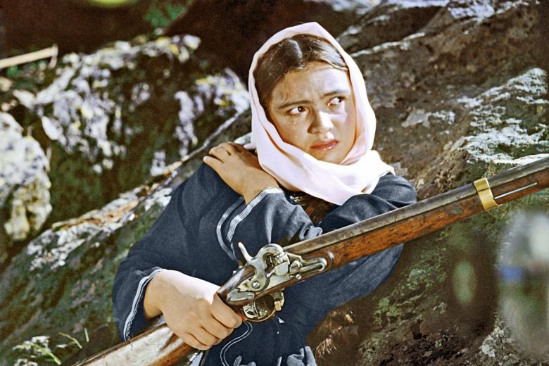 Кадр из кинофильма «Лавина с гор», 1958 год, режиссер — Василий Журавлев. В роли Лиины — артистка Инна Выходцева