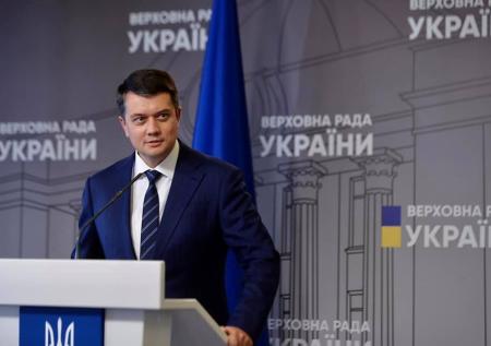 Экс-премьер-министр Украины назвал причину отставки советника Зеленского