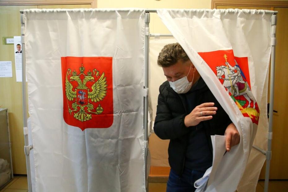 Участки для голосования на выборах депутатов Госдумы в Москве. Архивное фото
