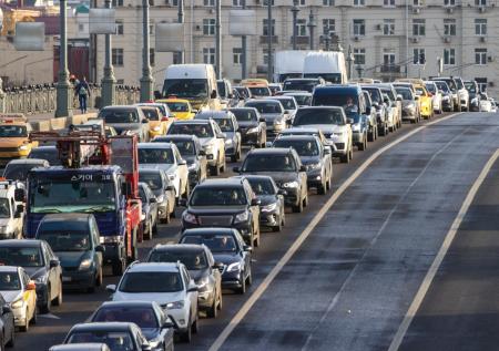 В Госдуме предложили на три года частично отменить транспортный налог