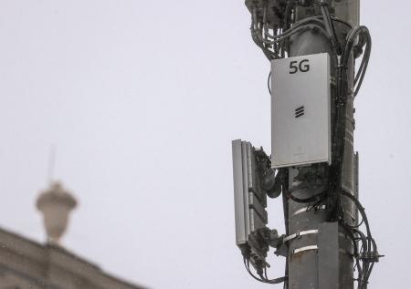 Сотовые операторы США начнут внедрение 5G вопреки просьбам властей