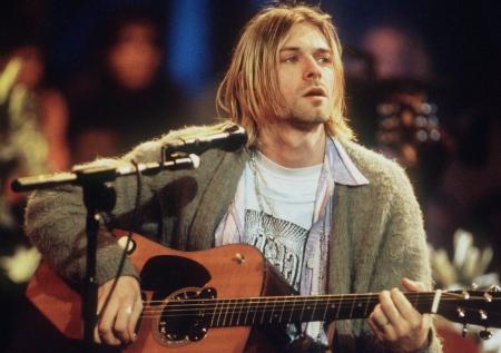 Гитара лидера группы Nirvana выставлена на аукцион 