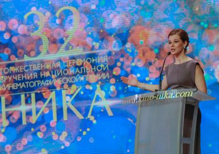 Кончаловский получил «Нику» за фильм «Дорогие товарищи!»