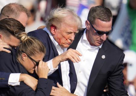 CNN: в Трампа стреляли из трех видов оружия