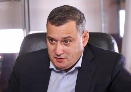 Хинштейн рассказал, сможет ли Apple ввести установку сторонних приложений