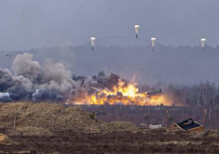 Лавров заявил о реальной угрозе новой гонки вооружений