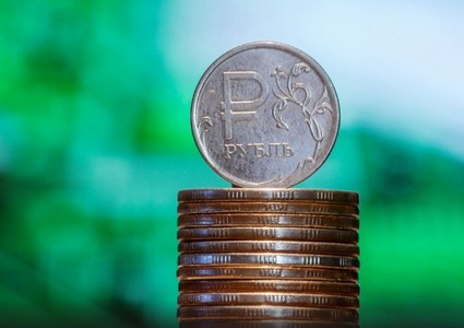 Платежный баланс России ушел в минус впервые за почти три года
