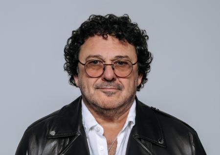 «Невозможно слушать»: Саруханов о Бузовой, SHAMAN и звездах СССР