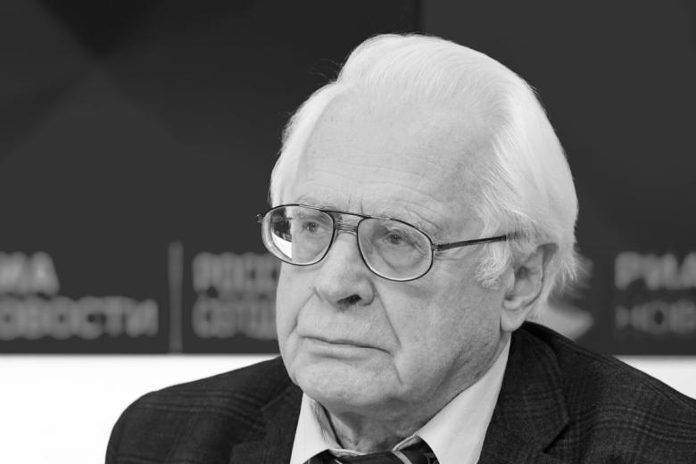 Михаил Маров