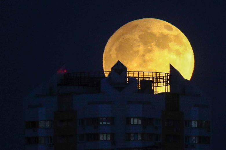 Фаза Луны сегодня 16 ноября: последнее полнолуние осени коснется каждого