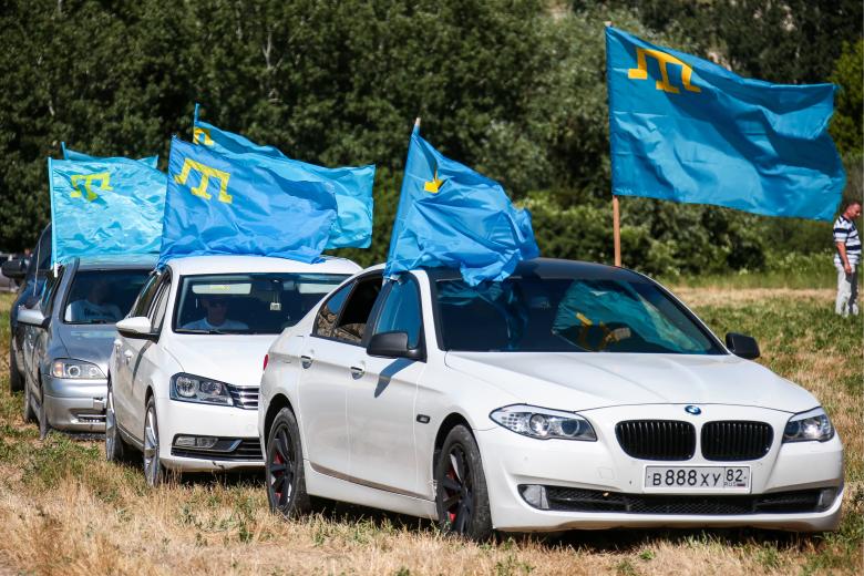 Празднование Дня крымско-татарского флага в Крыму