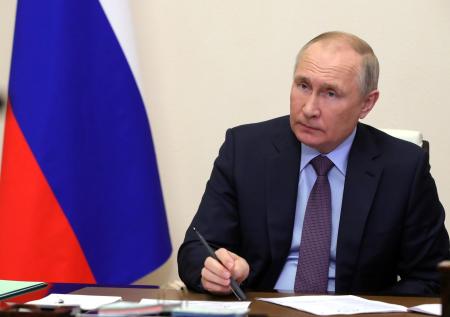 Путин подписал закон о штрафах за отождествление СССР с Третьим рейхом