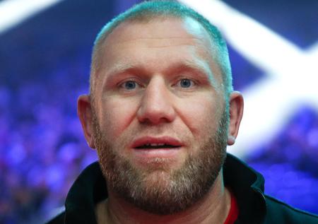 Митрион завершил бой с Харитоновым ударом в пах