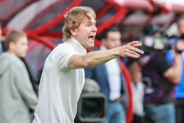 Валерий Карпин
