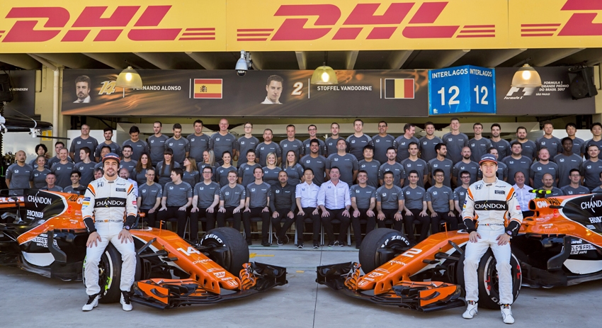 Команда McLaren