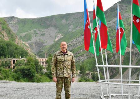 Алиев призвал Ереван отказаться от разговоров о «статусе» Карабаха