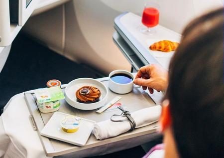 Air France отменила бортовое питание из-за коронавируса