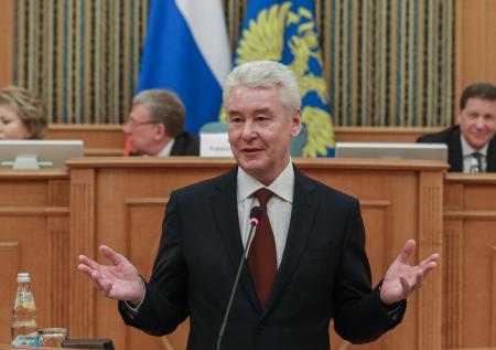 Собянин вдвое увеличил размер матпомощи ветеранам