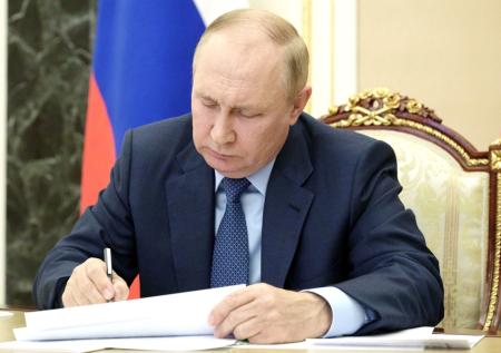 Участникам СВО продлили срок обращения за кредитными каникулами