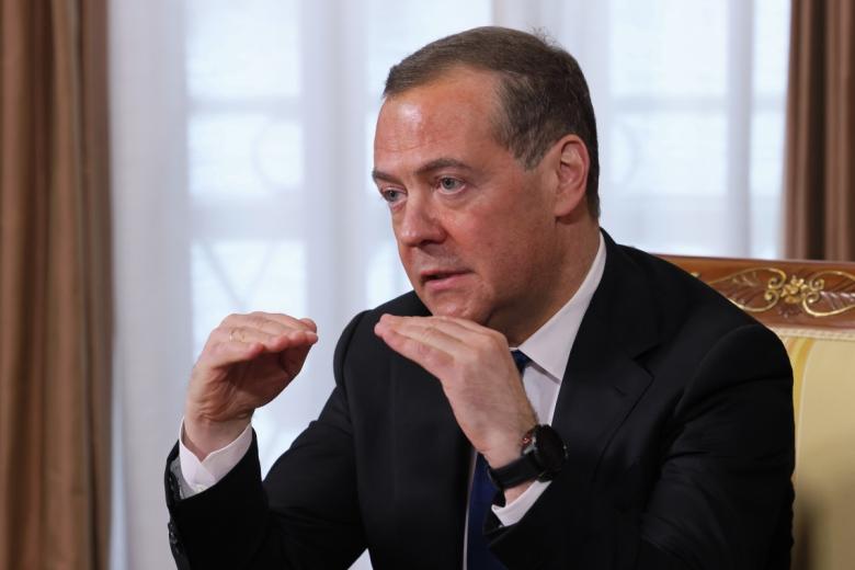 Дмитрий Медведев