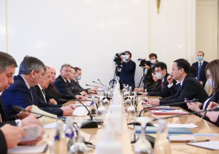 Киргизия захотела предоставить площадку для переговоров РФ и Украины