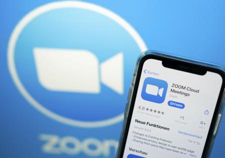 Популярность видеозвонков в Zoom обогатила пластических хирургов