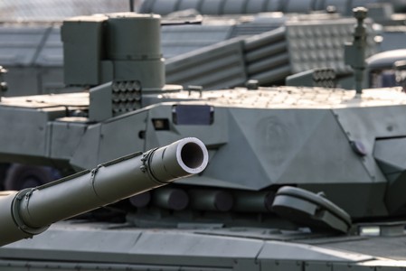 Стало известно, когда на вооружение ВС России может поступить танк «Армата»