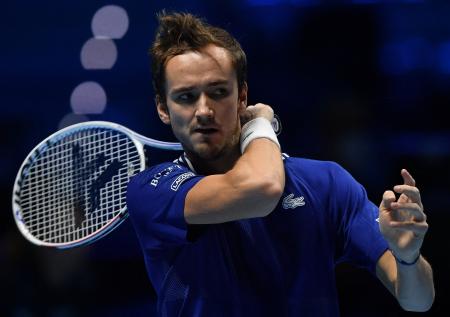 Не похож сам на себя: Медведев проиграл в финале Итогового турнира ATP