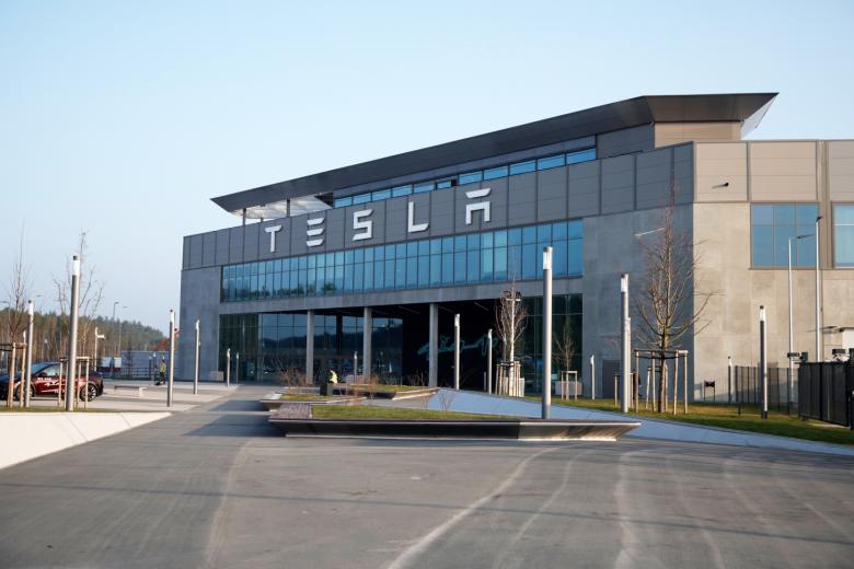 Завод по производству автомобилей Tesla