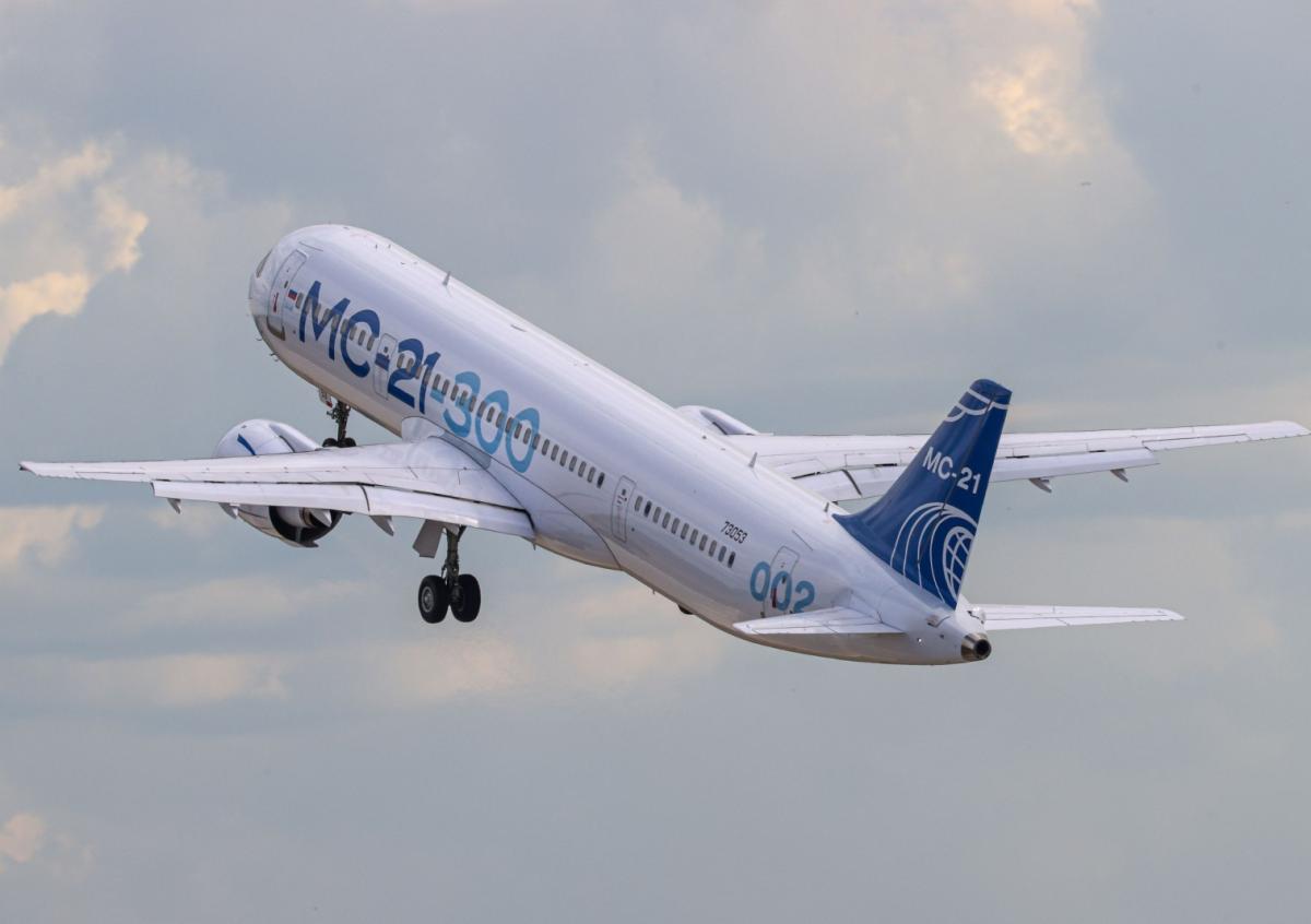 Пассажирский самолет МС-21-300