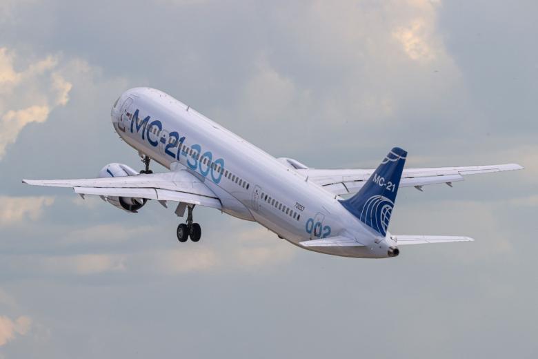 Пассажирский самолет МС-21-300