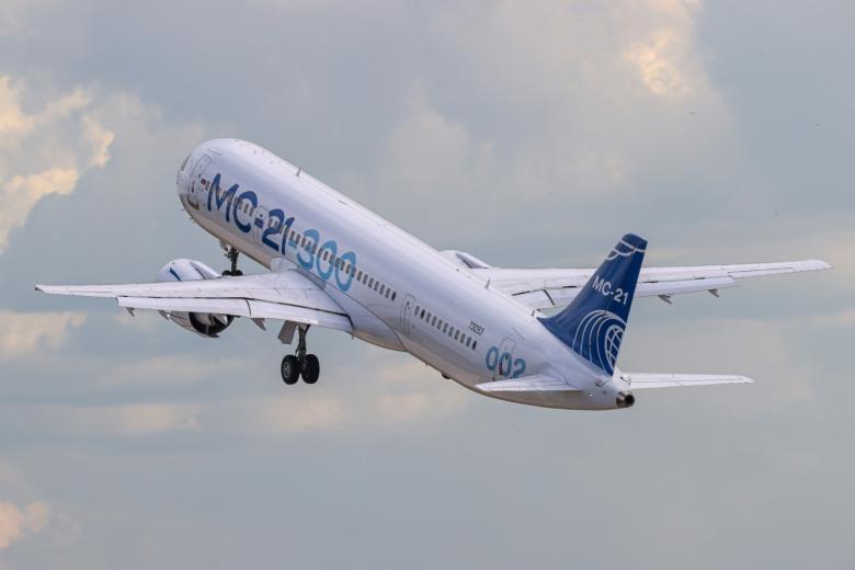 Пассажирский самолет МС-21-300