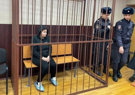 Отчим избитого москвичкой восьмимесячного малыша решил его усыновить