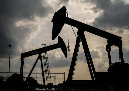 Страны ОПЕК+ одобрили увеличение добычи нефти в сентябре