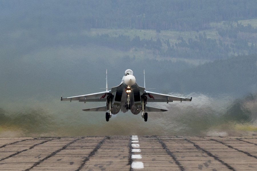 Су-30 во время посадки