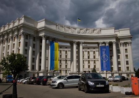 Экс-глава МИД Украины призвал разделить Россию на 15 стран