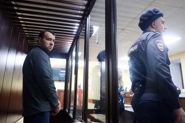 Кемерово. Пожарный инспектор Роман Плет (слева), который проверял социальный приют в Кемерово