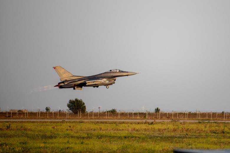 F-16